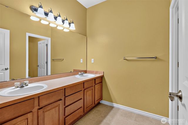 6733 Montevista Drive SE, Auburn, WA 98092