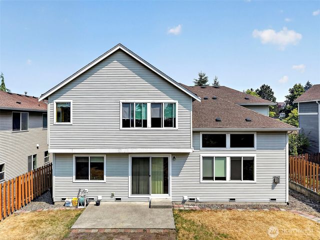 6733 Montevista Drive SE, Auburn, WA 98092