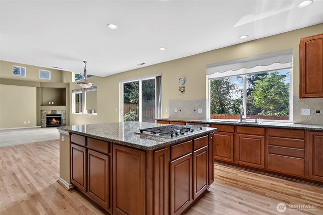 6733 Montevista Drive SE, Auburn, WA 98092