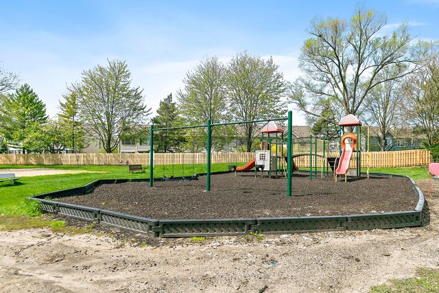 5400 Astor Lane 411, Rolling Meadows, IL 60008