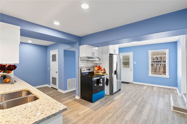 9918 Leopard St, Corpus Christi, TX 78410