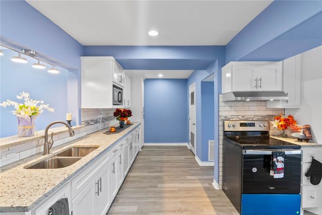 9918 Leopard St, Corpus Christi, TX 78410