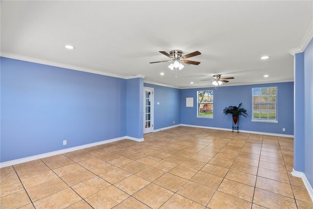 9918 Leopard St, Corpus Christi, TX 78410