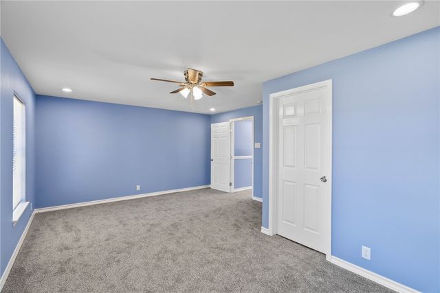 9918 Leopard St, Corpus Christi, TX 78410