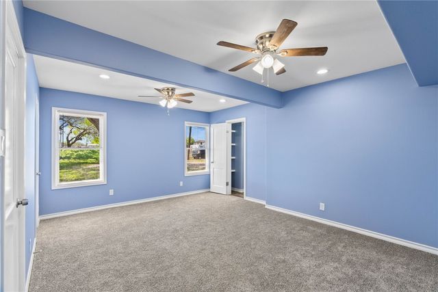 9918 Leopard St, Corpus Christi, TX 78410