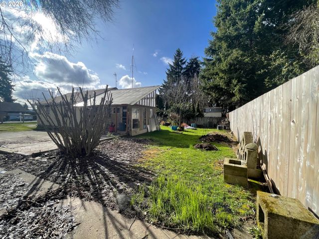 4041 BELL Ave, Eugene, OR 97402