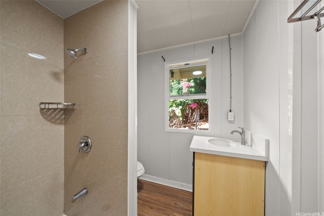 3904 Maunahilu Place, Honolulu, HI 96816