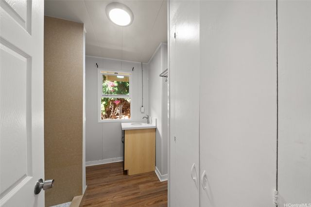 3904 Maunahilu Place, Honolulu, HI 96816