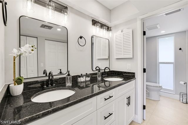 112 Penny LN 6, Naples, FL 34112