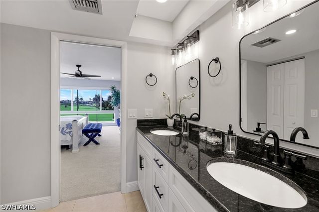 112 Penny LN 6, Naples, FL 34112