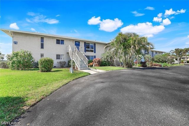 112 Penny LN 6, Naples, FL 34112
