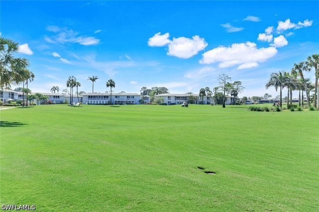 112 Penny LN 6, Naples, FL 34112
