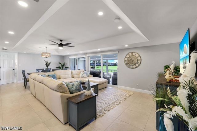 112 Penny LN 6, Naples, FL 34112
