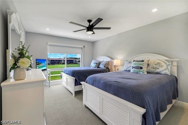 112 Penny LN 6, Naples, FL 34112