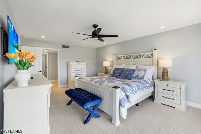 112 Penny LN 6, Naples, FL 34112
