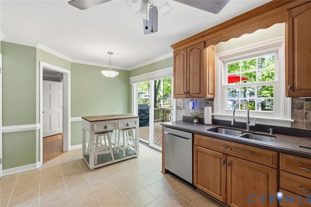 301 Old Carrollton Rd, North Chesterfield, VA 23236