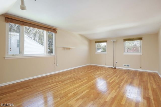 47 Epping Dr, Kenilworth Boro, NJ 07033