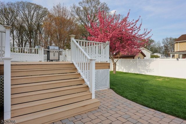 47 Epping Dr, Kenilworth Boro, NJ 07033