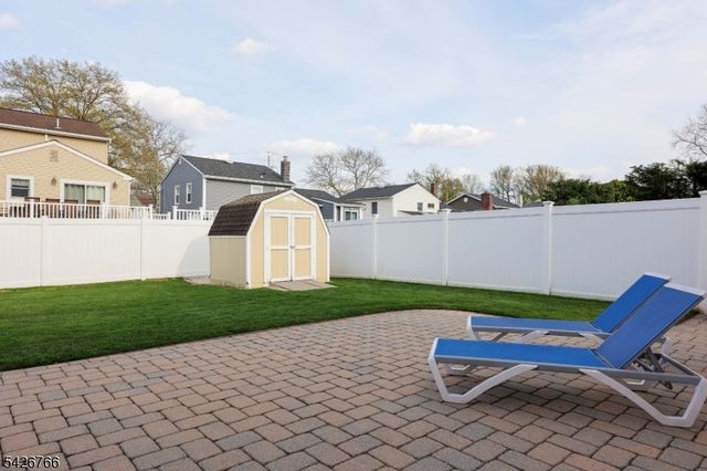 47 Epping Dr, Kenilworth Boro, NJ 07033