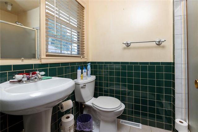 6000 N Wyandotte Street, Kansas City, MO 64118