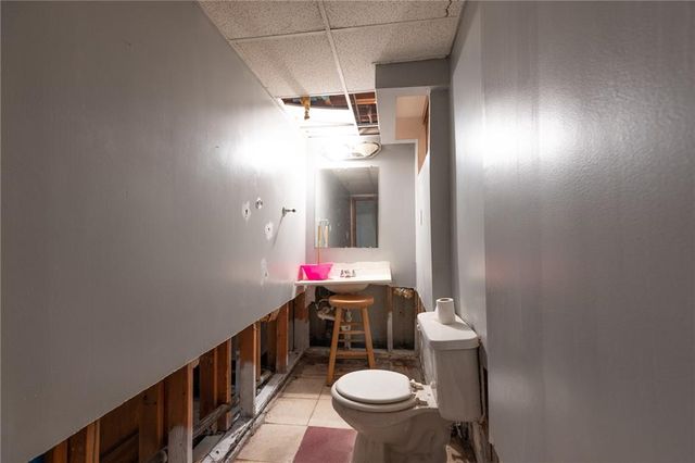 6000 N Wyandotte Street, Kansas City, MO 64118