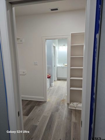 913 Alex Dr, Whitehouse, TX 75791