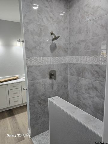 913 Alex Dr, Whitehouse, TX 75791