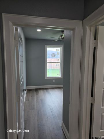 913 Alex Dr, Whitehouse, TX 75791