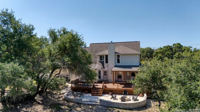 102 Kendall View Dr, Boerne, TX 78006