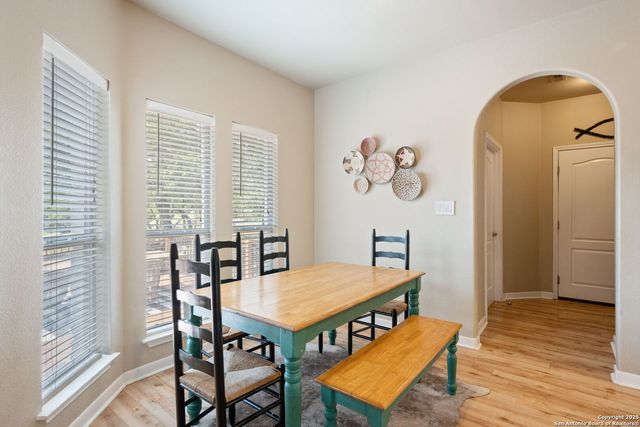 102 Kendall View Dr, Boerne, TX 78006