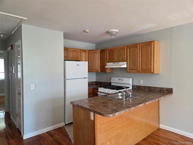 12 Pavilion Road 5, Suffern, NY 10901