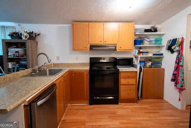28 Monique Drive, Hartwell, GA 30643