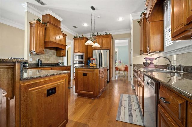 3203 Wynnfield Drive E, Mobile, AL 36695