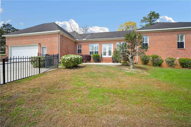 3203 Wynnfield Drive E, Mobile, AL 36695