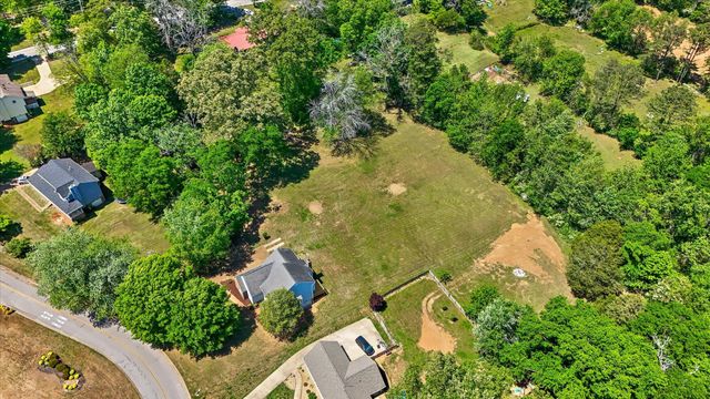 7709 Diamondhead Drive, Ooltewah, TN 37363