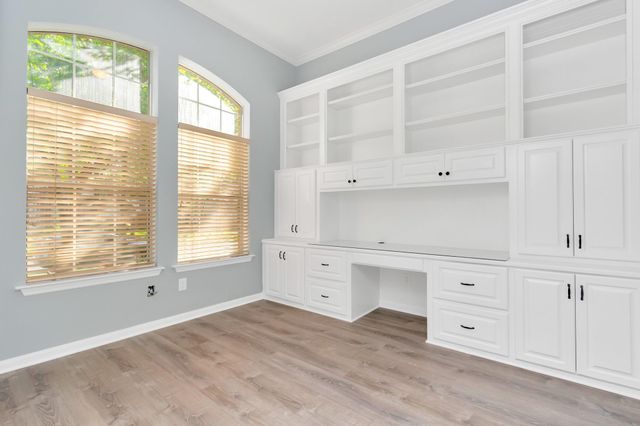 19 Long Springs Place, The Woodlands, TX 77382