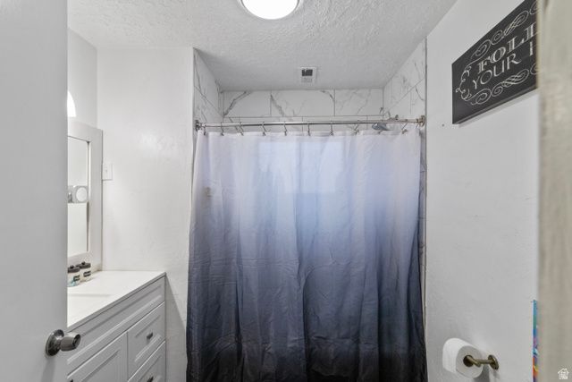 1530 N 2000 W, Farr West, UT 84404