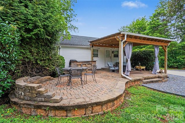 1528 S Point Road, Belmont, NC 28012