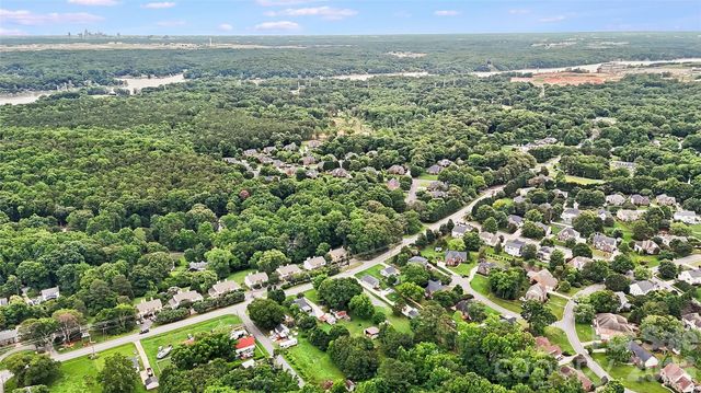 1528 S Point Road, Belmont, NC 28012