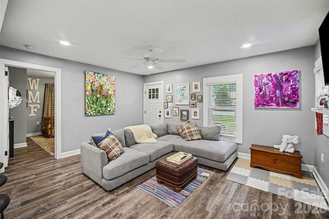 1528 S Point Road, Belmont, NC 28012