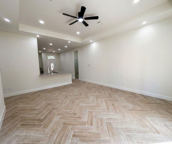 107 County Road 3372, Cleveland, TX 77327