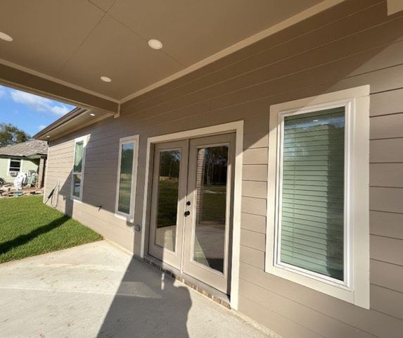 107 County Road 3372, Cleveland, TX 77327