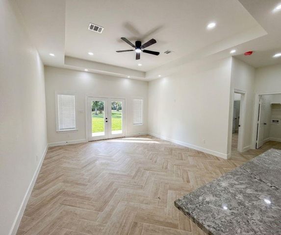 107 County Road 3372, Cleveland, TX 77327