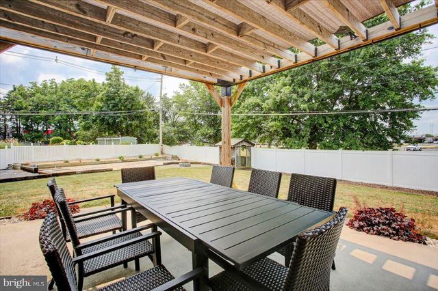 1020 BRANDON DR, Chambersburg, PA 17201