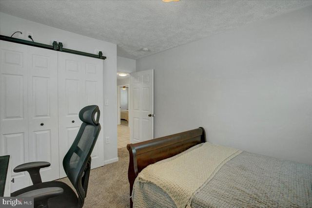 1020 BRANDON DR, Chambersburg, PA 17201