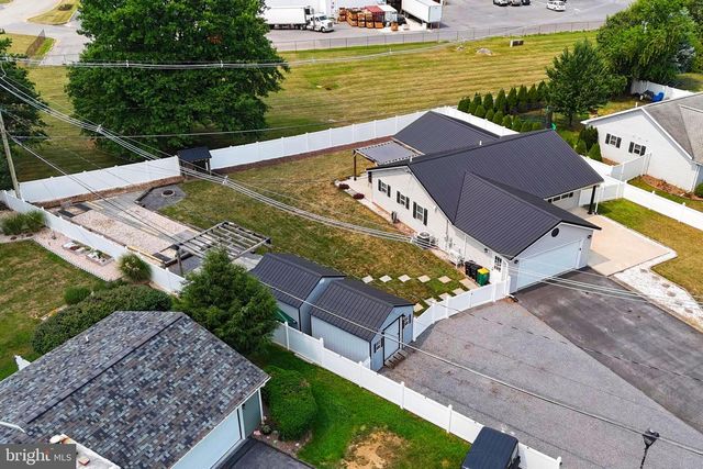 1020 BRANDON DR, Chambersburg, PA 17201