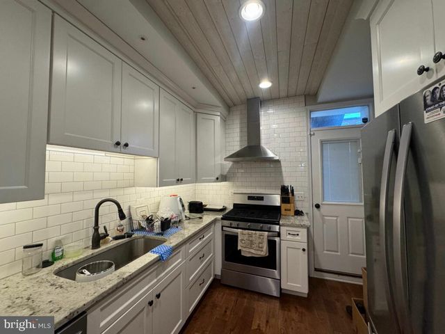 812 W 34TH ST, Baltimore, MD 21211