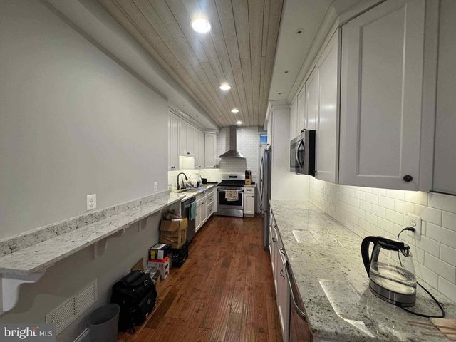 812 W 34TH ST, Baltimore, MD 21211
