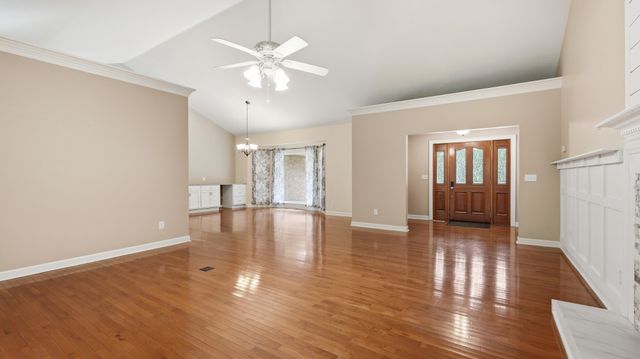 419 Laurel Crown Rd, Manchester, TN 37355