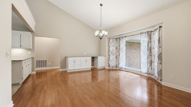 419 Laurel Crown Rd, Manchester, TN 37355